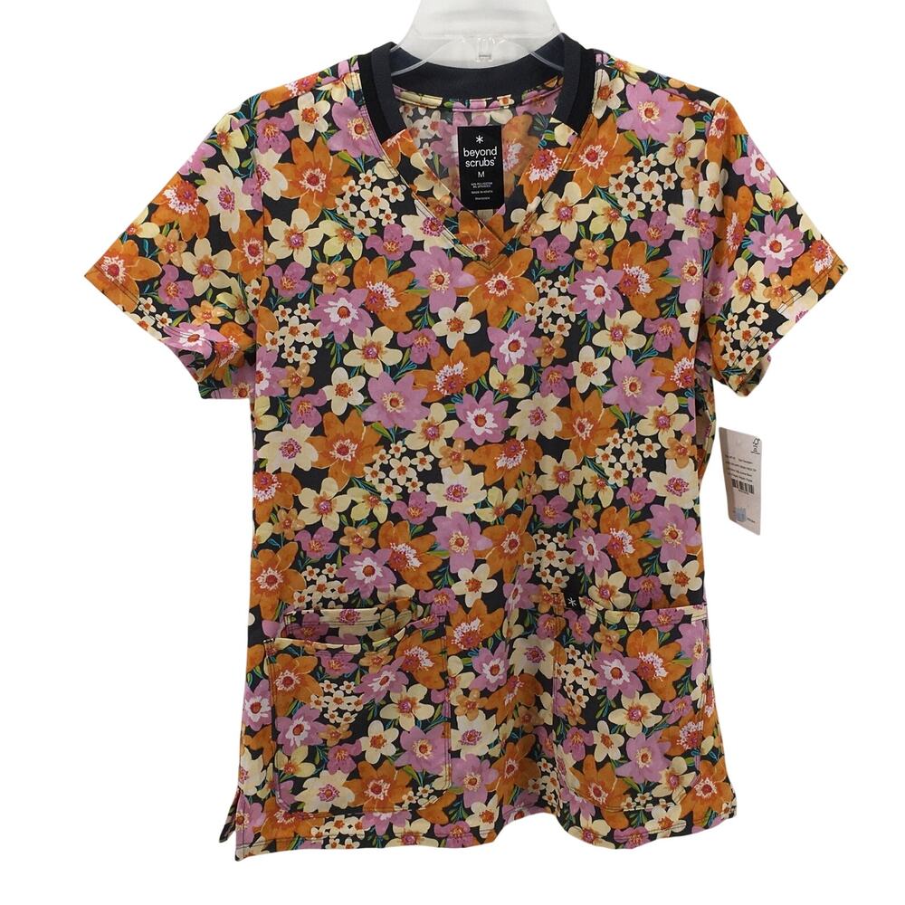 Beyond Scrubs NWT Medium M Summer Bloom Flower Happy Dream V neck Top Nursing